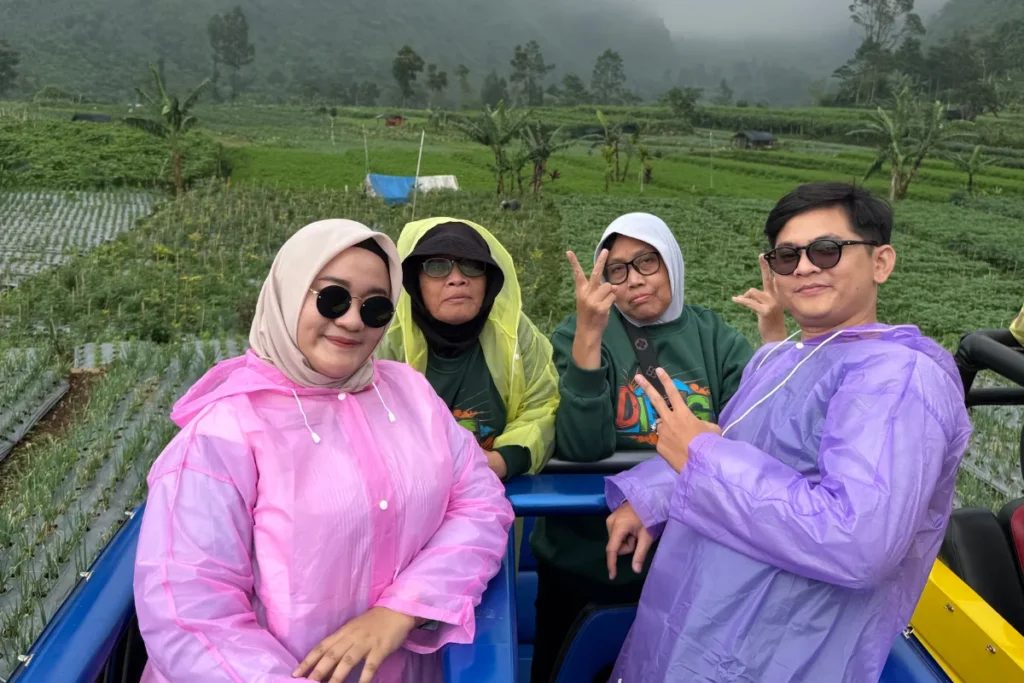 Open Trip Dieng start jakarta
